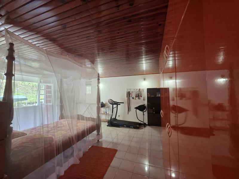 Maison - 30 m² - 8 pièces