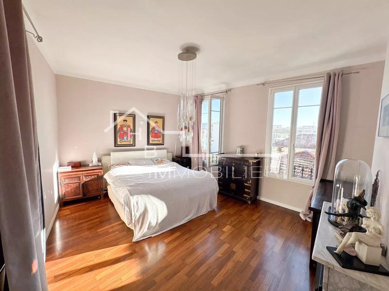 Appartement - 156 m² - 5 pièces