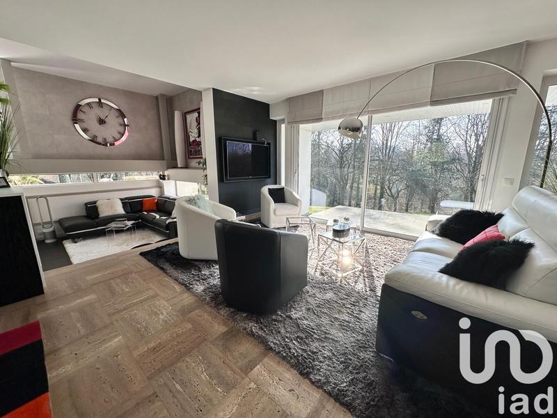 Maison de maîtres - 275 m² - 9 pièces