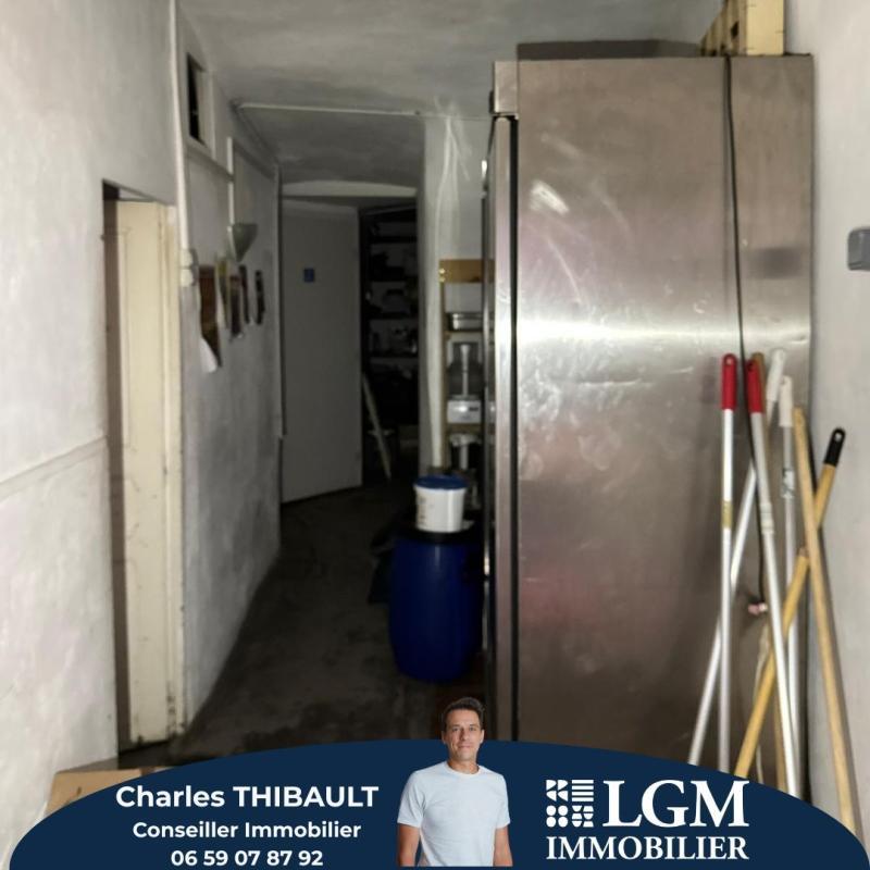 Appartement - 100 m² - 2 pièces