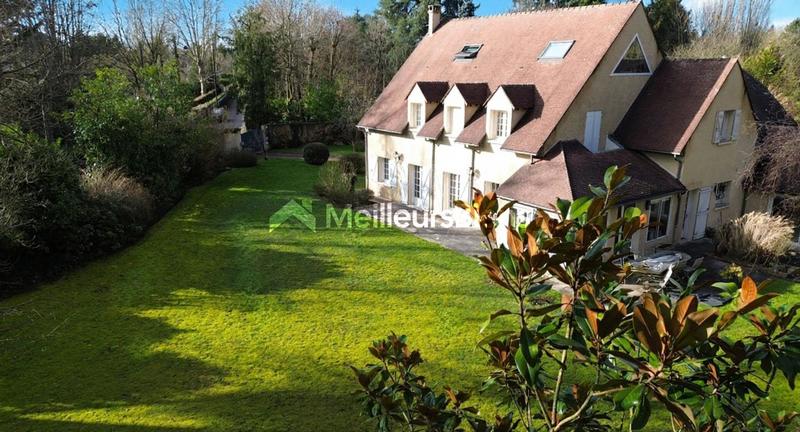 Villa - 349 m² - 10 pièces