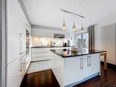 Appartement - 105 m² - 4 pièces