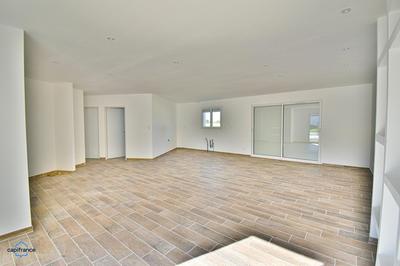 Maison - 115 m² - 4 pièces