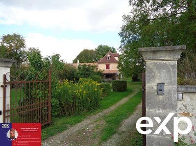 Maison - 232 m² - 8 pièces