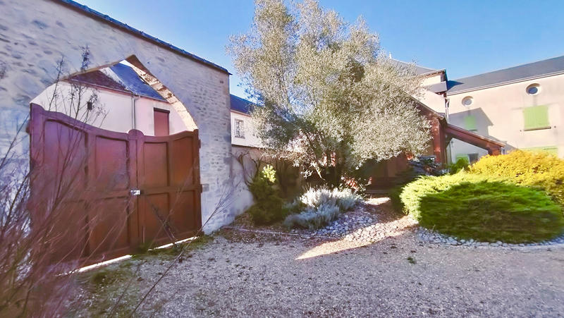 Demeure - 370 m² - 17 pièces