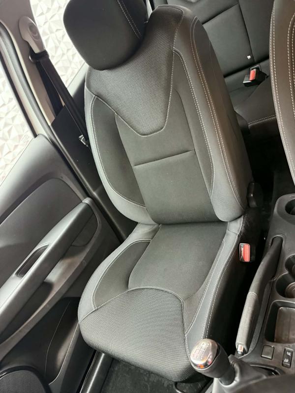 Renault Clio IV 1.5 DCi s&amp;S 90 Cv. Energy eco2