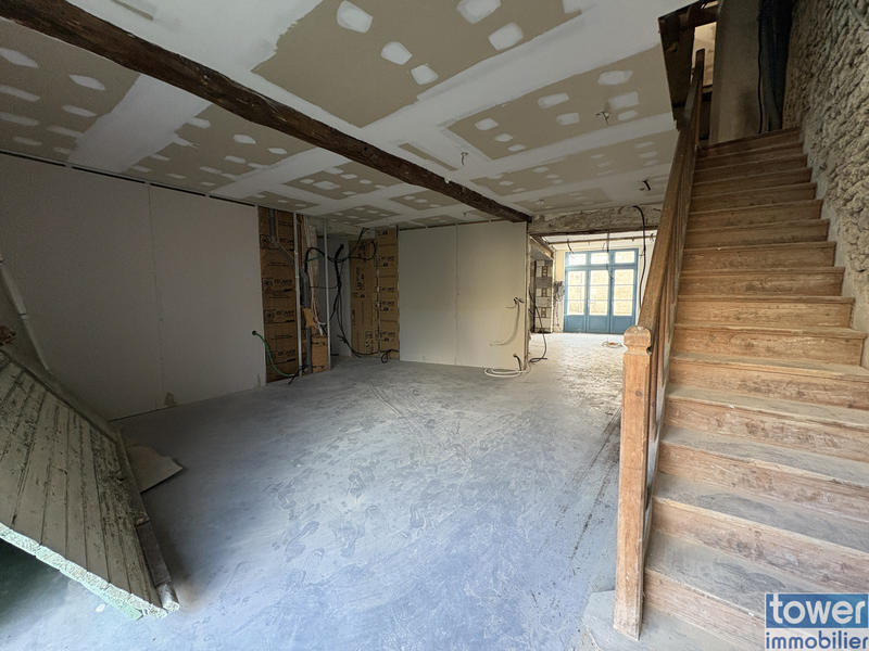 Maison de village - 307 m² - 7 pièces