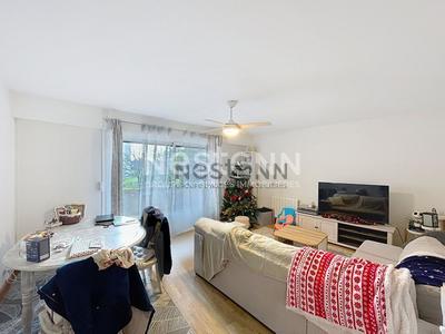 Appartement - 85 m² - 4 pièces