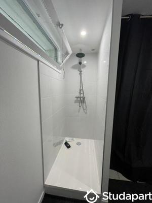 Chambre - 14 m² - 1 pièce