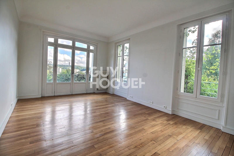Appartement - 210 m² - 7 pièces