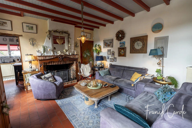 Maison - 198 m² - 8 pièces