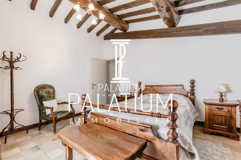 Villa - 175 m² - 8 pièces