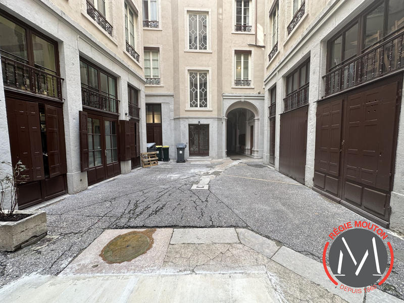 Parking / Garage - 8 m²