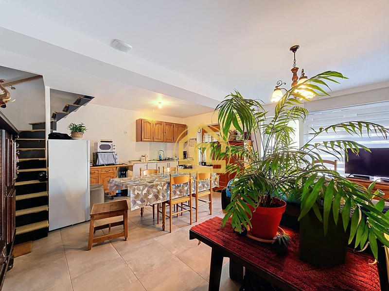 Maison - 121 m² - 5 pièces