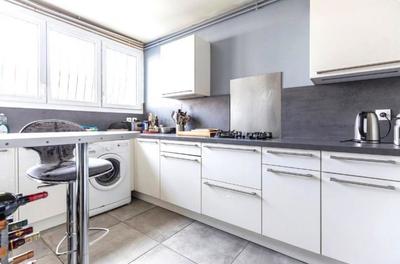 Pavillon - 110 m² - 7 pièces