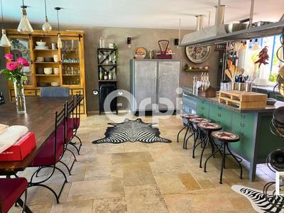 Villa - 204 m² - 5 pièces