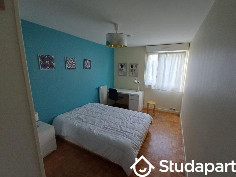 Chambre - 13 m² - 1 pièce