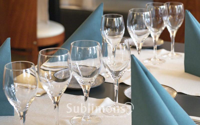 Local commercial - 160 m² - 6 pièces