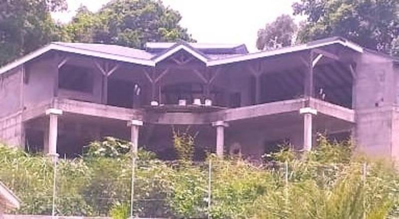 Maison traditionnelle - 480 m² - 15 pièces