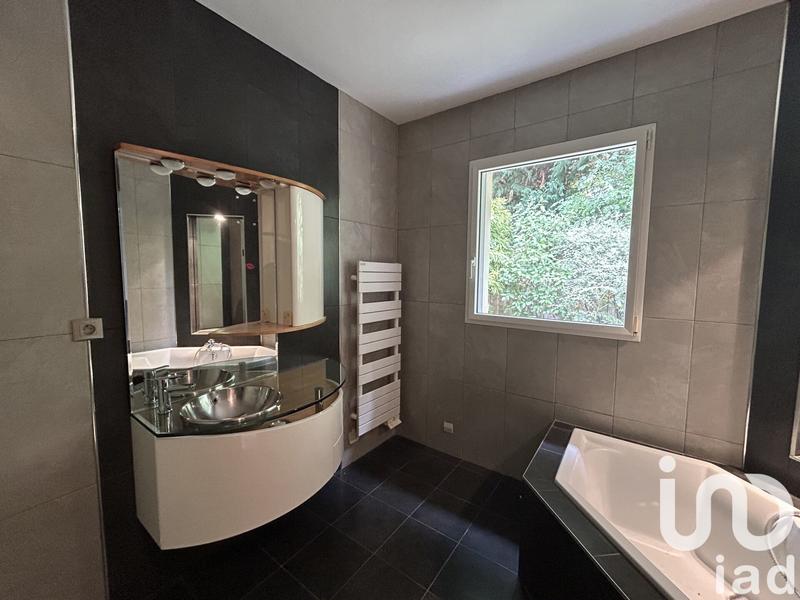 Maison de maîtres - 186 m² - 8 pièces