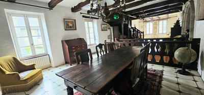 Maison - 208 m² - 6 pièces