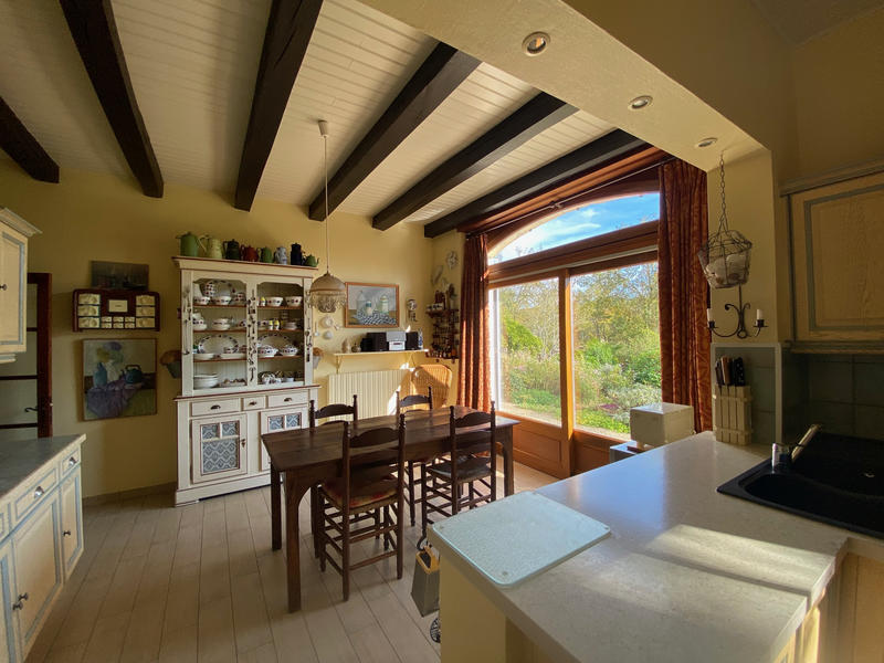 Maison - 267 m² - 8 pièces