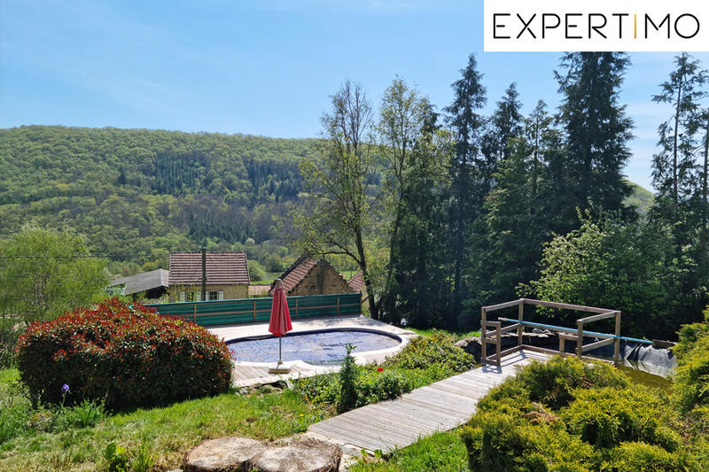 Maison - 215 m² - 8 pièces