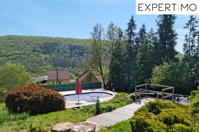 Maison - 215 m² - 8 pièces