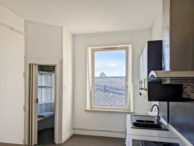 Appartement - 77 m² - 3 pièces