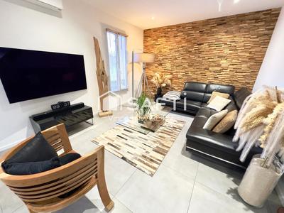 Maison - 199 m² - 8 pièces