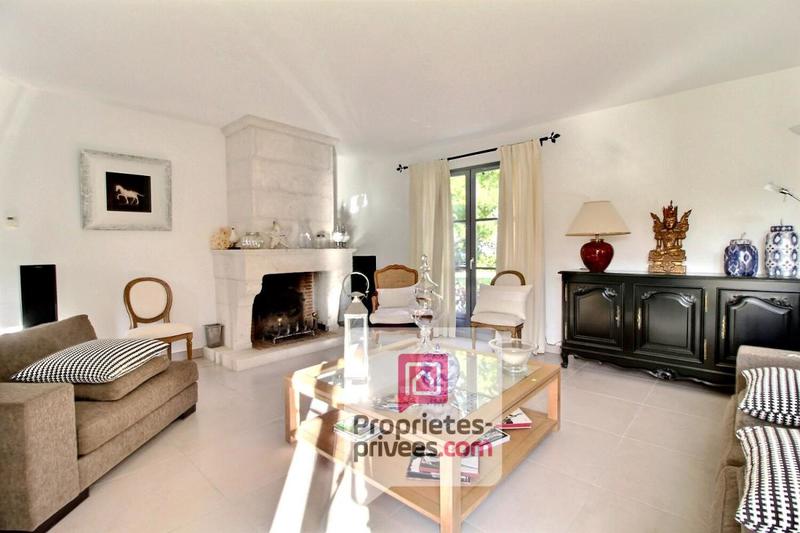 Maison - 202 m² - 6 pièces