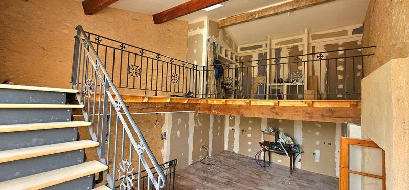 Maison - 255 m² - 12 pièces