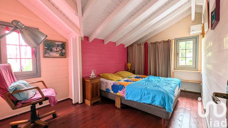 Maison - 260 m² - 10 pièces