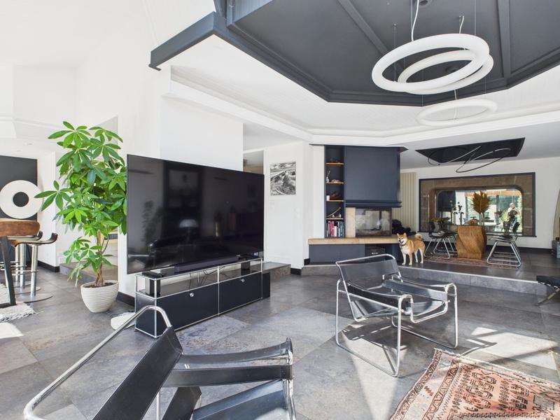 Villa - 203 m² - 6 pièces