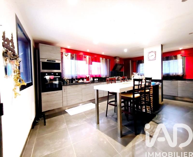 Maison de maîtres - 346 m² - 12 pièces