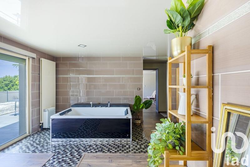 Maison - 294 m² - 7 pièces