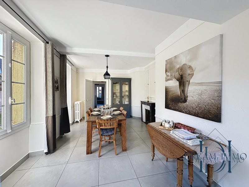 Maison - 143 m² - 5 pièces