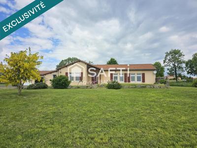 Maison - 208 m² - 6 pièces