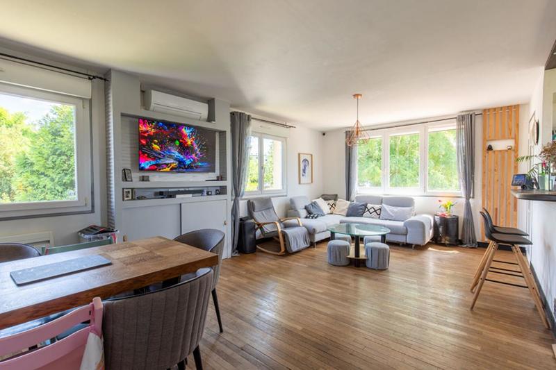 Maison - 140 m² - 5 pièces