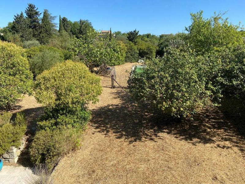 Maison - 240 m² - 8 pièces