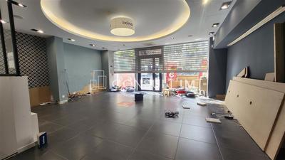 Local commercial - 137 m²