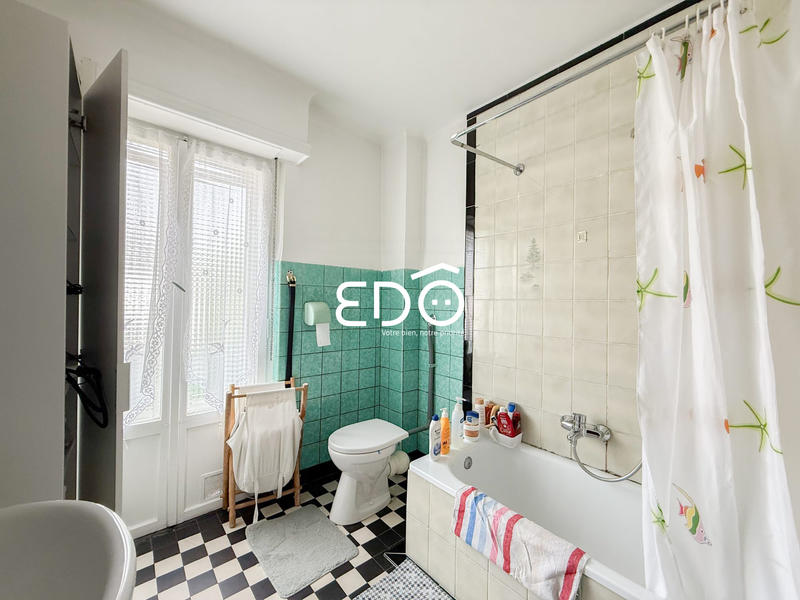 Maison - 96 m² - 5 pièces