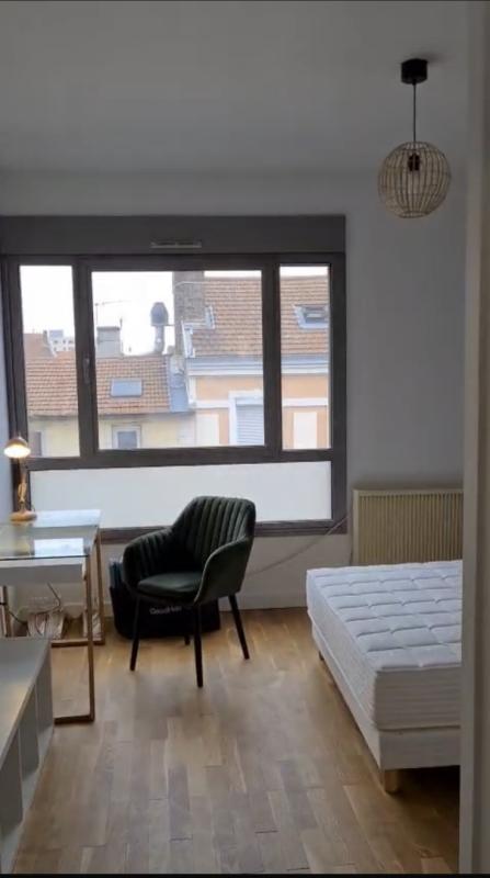 Chambre - 9 m² - 1 pièce