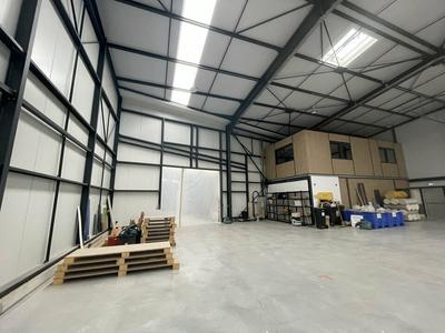 Local d'activité / Entrepôt - 480 m²