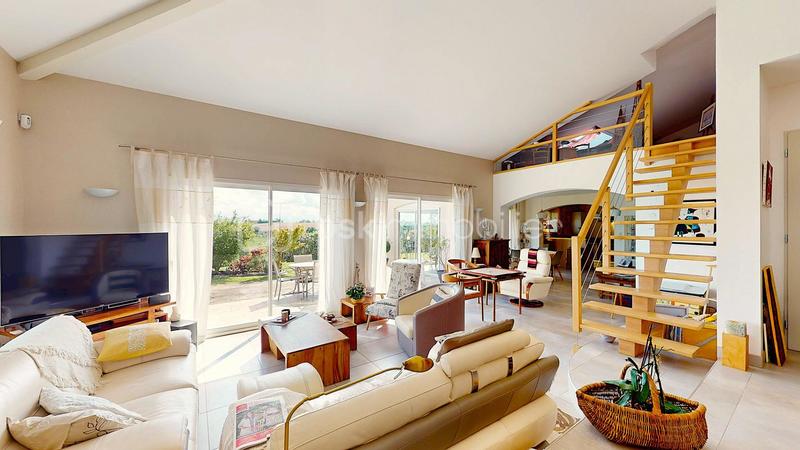 Maison - 177 m² - 5 pièces