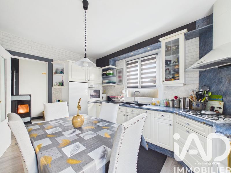 Maison - 243 m² - 7 pièces