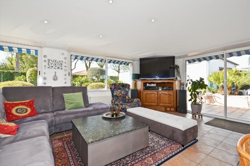 Villa - 227 m² - 10 pièces