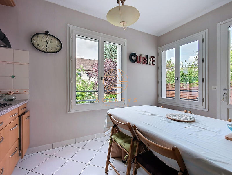 Maison - 153 m² - 7 pièces