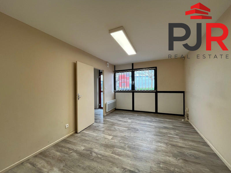 Local d'activités - 198 m²