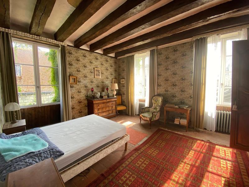 Maison - 213 m² - 9 pièces